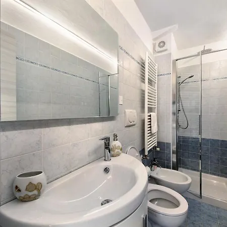 Apartment Bucaneve - *